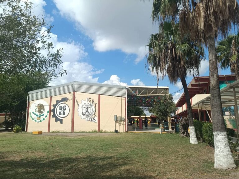 El Cbtis 135 de Matamoros continúa preparando a sus alumnos a través del programa de formación Dual