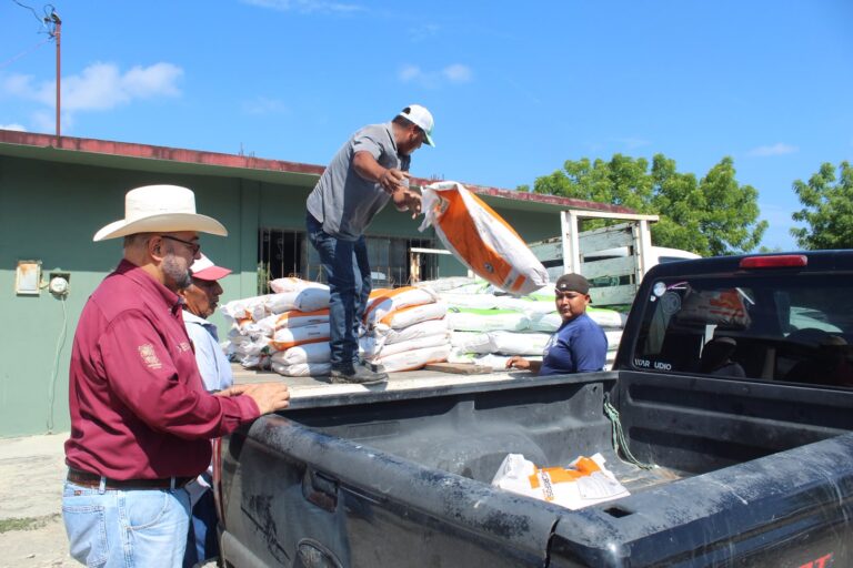 Llega apoyo nutricional a ganaderos de González